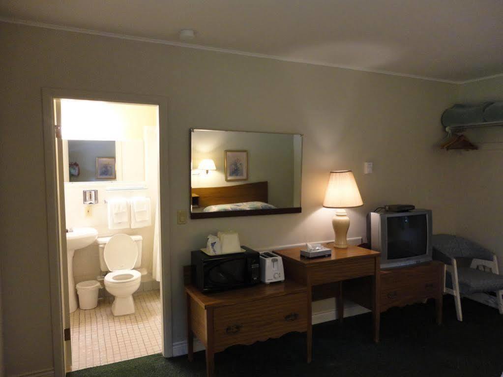 Pinecone Motel Sussex Zewnętrze zdjęcie