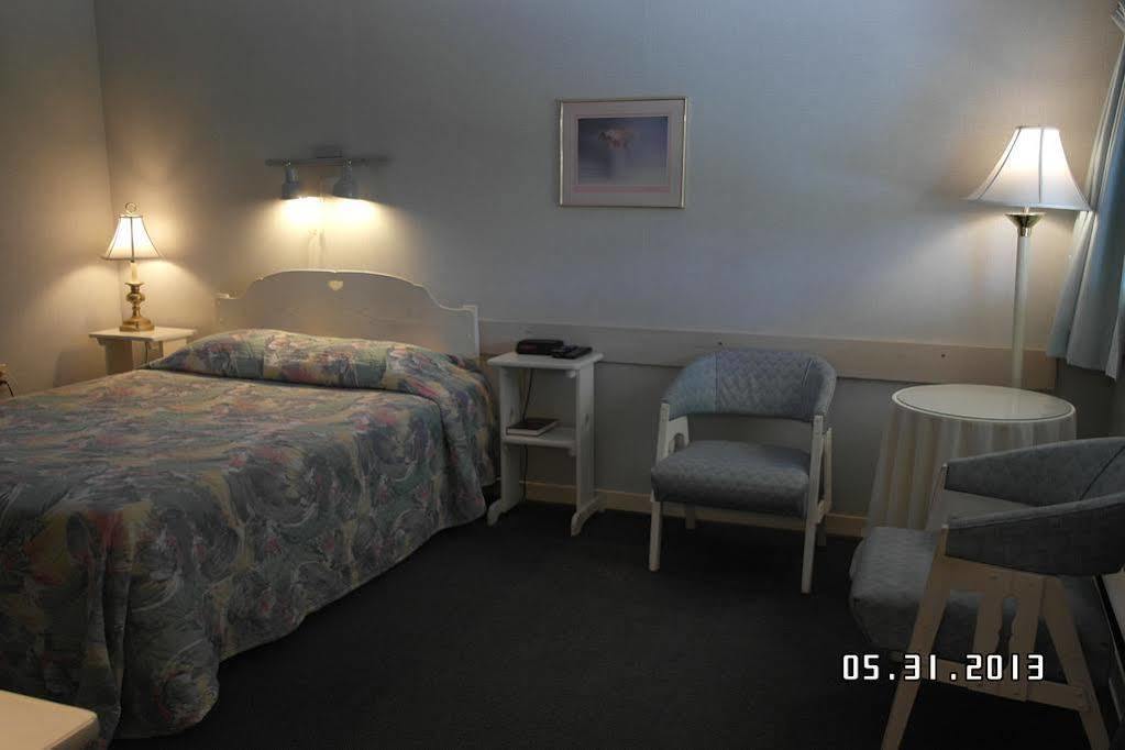 Pinecone Motel Sussex Zewnętrze zdjęcie