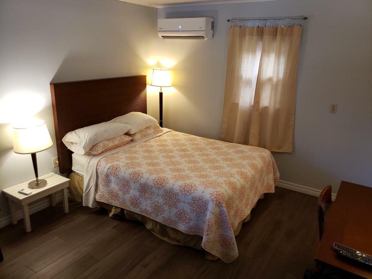 Pinecone Motel Sussex Zewnętrze zdjęcie